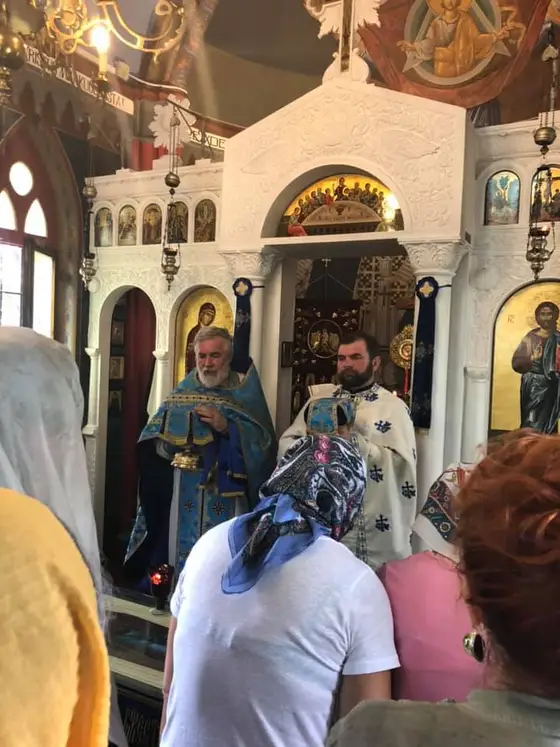 Parohul și preotul comunității ortodoxe de la Modena