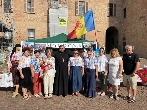 Ziua naționalităților în piața din Carpi