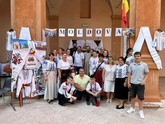 Standul Republicii Moldova și primarul de Carpi