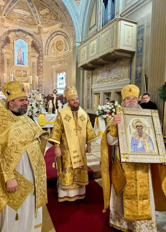 Icoana Sfântului Ierarh Spiridon primită în dar